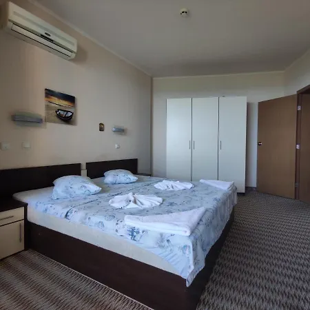 Europroperties Nikea Park アパート