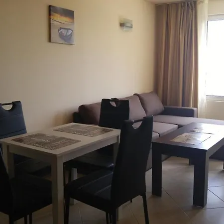 Apartament Europroperties Nikea Park Nisipurile de Aur