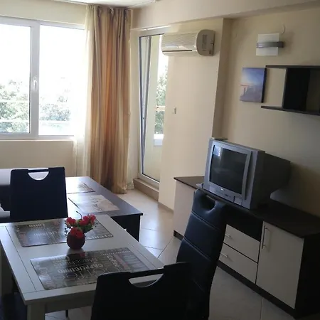 Europroperties Nikea Park Апартаменты