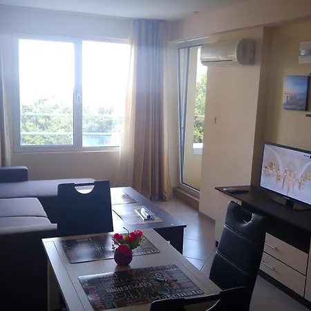 Apartament Europroperties Nikea Park Nisipurile de Aur