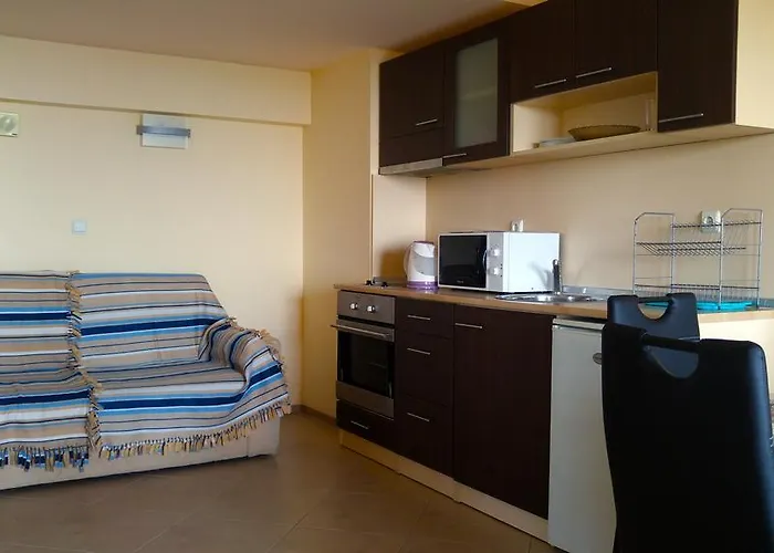 アパート Europroperties Nikea Park